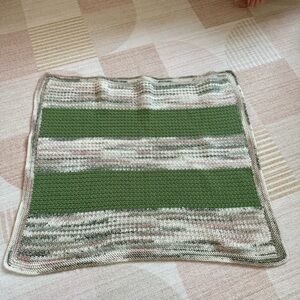 Handmade Green and Cream Knit Baby Blanket 25”x29” NEW